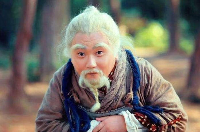 Song Thủ Hỗ Bác giúp Chu Bá Thông tạo ra cách chiến đấu cực kỳ khó lường khi có thể đồng thời vận dụng hai hệ chiêu thức khác nhau.