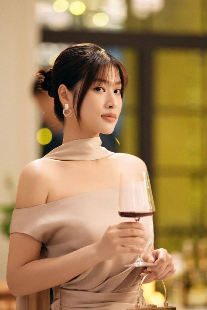 Thiên Ân trong Nụ Hôn Bạc Tỷ.