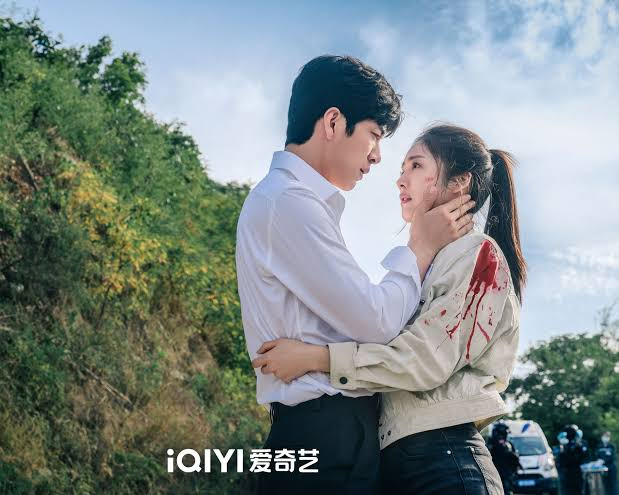 Rừng Thép là bộ phim tình cảm kết hợp yếu tố trinh thám. Ảnh: Weibo