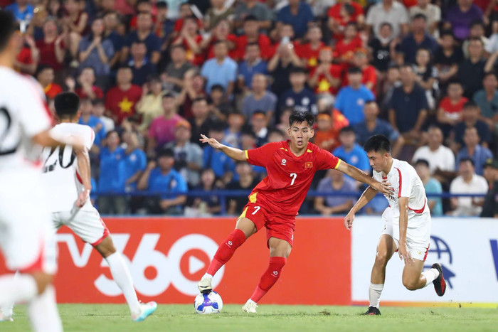 U20 Việt Nam đã có khởi đầu không như mong đợi tại vòng loại U20 châu Á 2027 khi thua đậm U20 Triều Tiên với tỷ số 0-3 trên sân Việt Trì (Phú Thọ) vào tối 31/8. Ảnh: VFF
