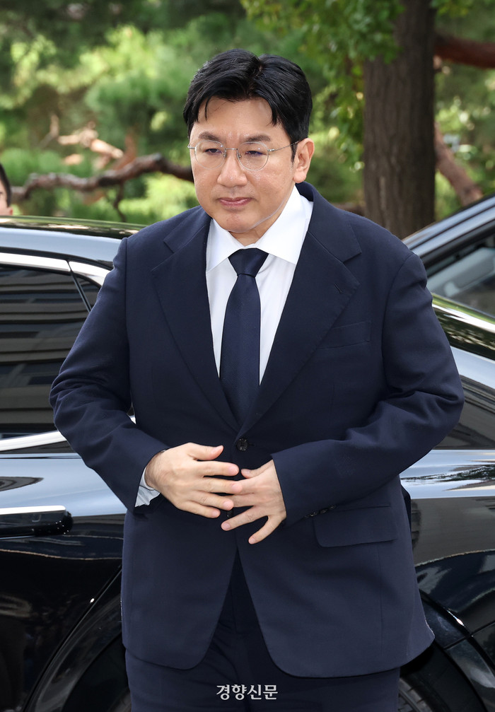 Bang Si Hyuk sắp bị chuyển hồ sơ sang công tố Ảnh 2