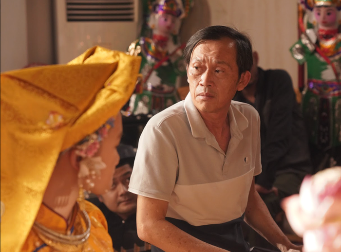 NSƯT Hoài Linh với vai diễn trong Người Được Chọn.