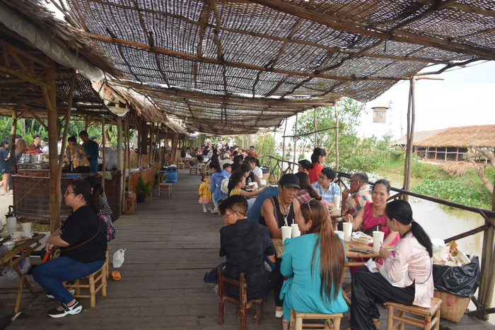 Du khách đến Đồng Tháp sẽ nhận được sự đối đãi chân thành từ bà con nơi đây. Ảnh minh họa/Nguồn: báo Thanh Niên