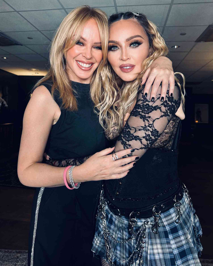 'Cái kết' đẹp cho giấc mơ kéo dài gần 40 năm của người hâm mộ Madonna và Kylie Minogue Ảnh 4
