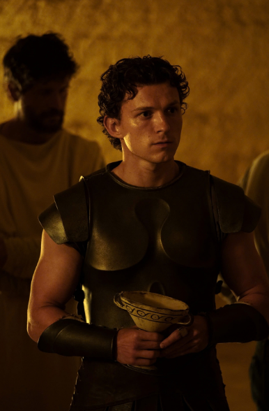 Tom Holland&nbsp;đảm nhận vai Telemachus, con trai của người anh hùng Odysseus.