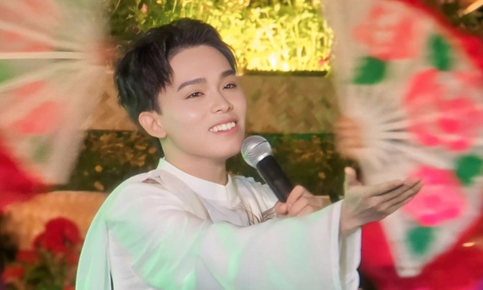 Ca sĩ Hồ Văn Cường cũng là người con của Gò Công - Tiền Giang - vùng đất nay sáp nhập thành một phần của tỉnh Đồng Tháp.&nbsp;