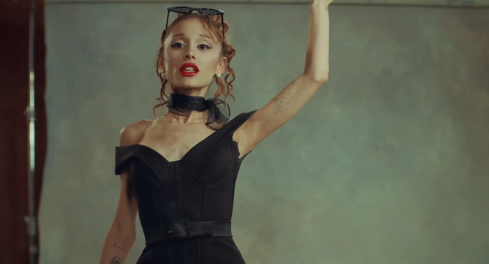 Mẹ Ariana Grande có động thái bất ngờ sau khi con gái tuyên bố tạm dừng hoạt động Ảnh 3