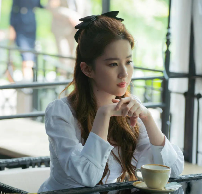 Hoàng Diệc Mai: Không để tình yêu định nghĩa cuộc đời, lựa chọn trưởng thành theo cách riêng.