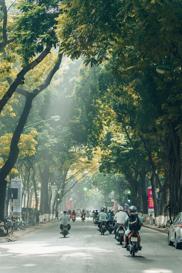 Vẻ đẹp thơ mộng của buổi sáng mùa thu Hà Nội. Ảnh: Nhiếp ảnh gia Nguyễn Khánh Vũ Khoa