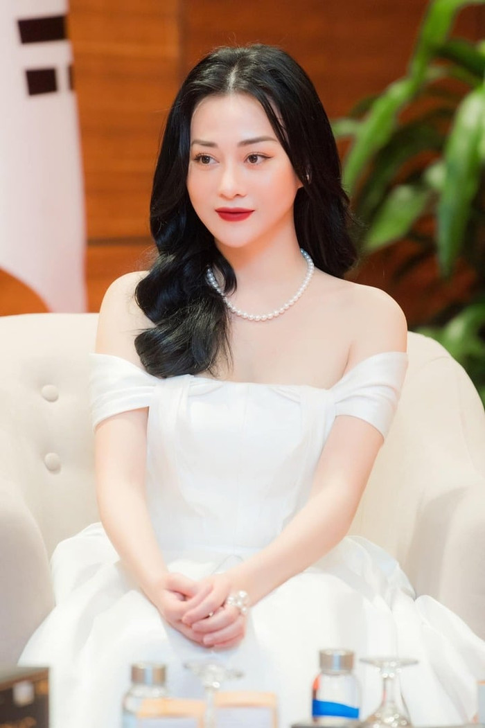 Diễn viên Phương Oanh