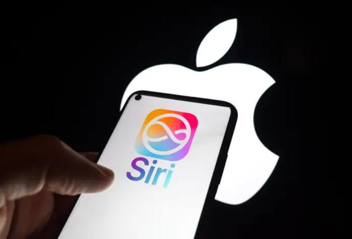 Người dùng có thể trò chuyện với Siri bằng giọng nói hoặc văn bản, đồng thời tiếp tục các cuộc hội thoại ngay trên ứng dụng mới. Ảnh: Apple.