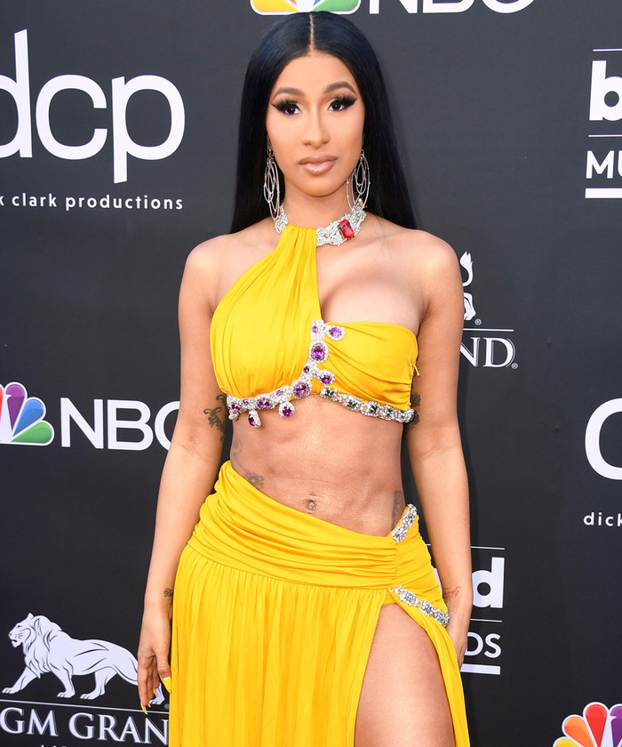Cardi B chính thức vượt Nicki Minaj, lập kỷ lục chưa nữ rapper nào chạm tới Ảnh 2