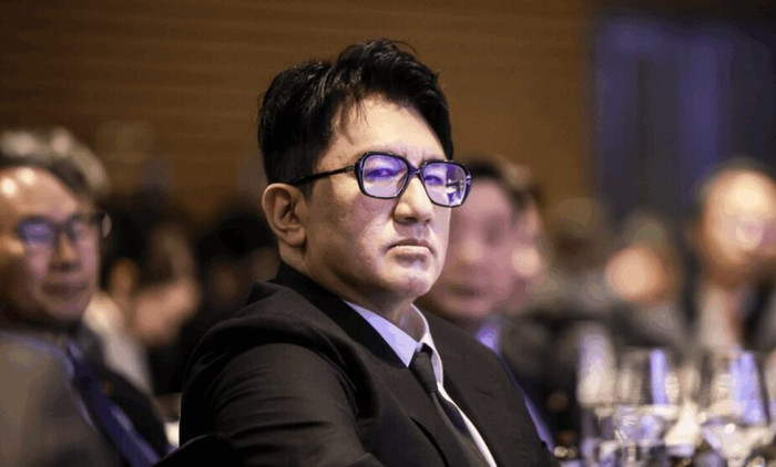 Cổ phiếu HYBE lao dốc, Bang Si Hyuk 'bốc hơi' hơn 1.400 tỷ won Ảnh 2