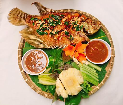 Cá tai tượng chiên xù &nbsp;- món đặc sản Vĩnh Long. Ảnh: Sưu tầm