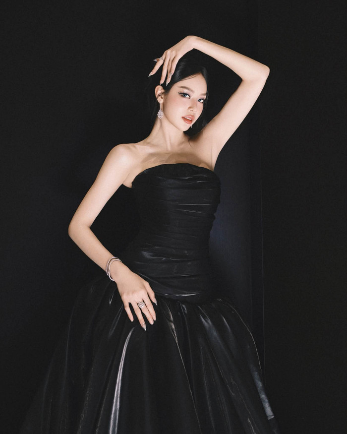 Thanh Thủy đăng quang Hoa hậu Việt Nam 2022, sau đó chiến thắng Miss International 2024.