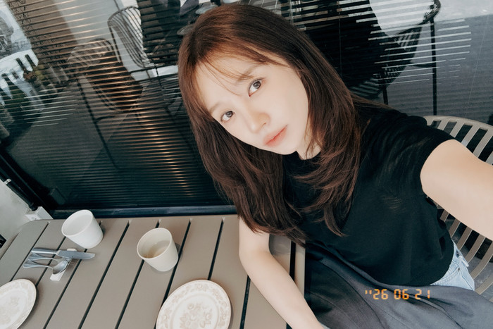 Thỉnh thoảng, Yoon Eun Hye cập nhật hình ảnh đời thường lên trang cá nhân.