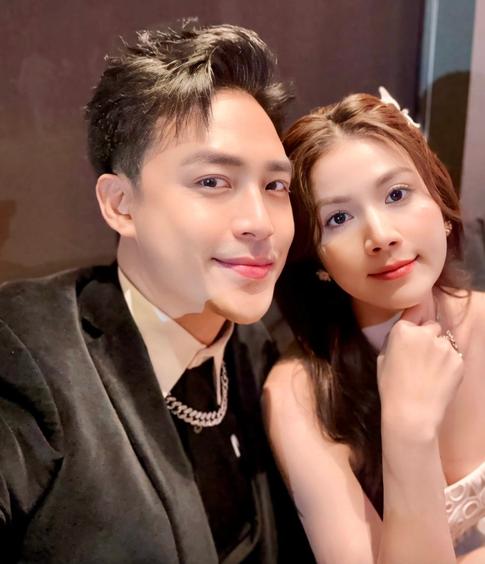 Kha Ly và Thanh Duy lần lượt thông báo khẩn đến bạn bè, khán giả khi biết tin có người cố tình giả mạo. Ảnh: FBNV