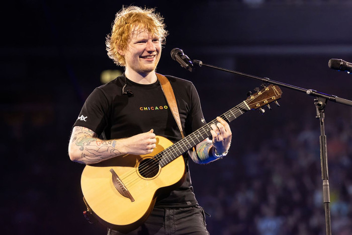 Ed Sheeran bị phạt Ảnh 1