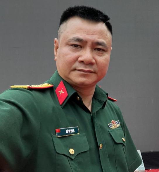 Đại tá, NSND Vũ Tự Long giữ chức vụ Giám đốc Nhà hát Chèo Quân đội.