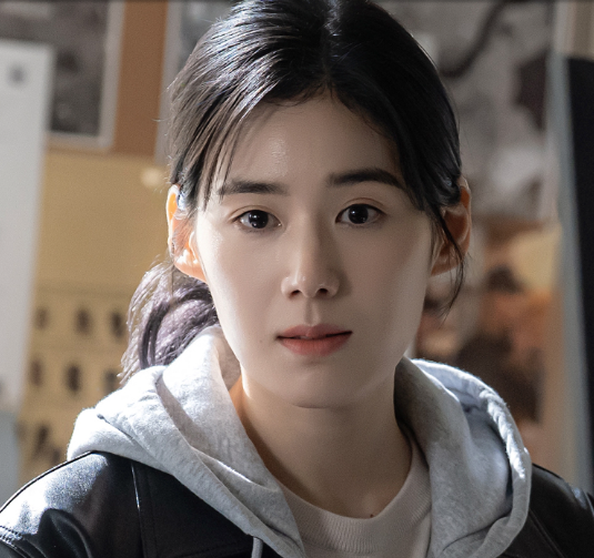 Jin Yi Soo tiếp tục hành trình phá án bằng phong cách 'không giống ai'.