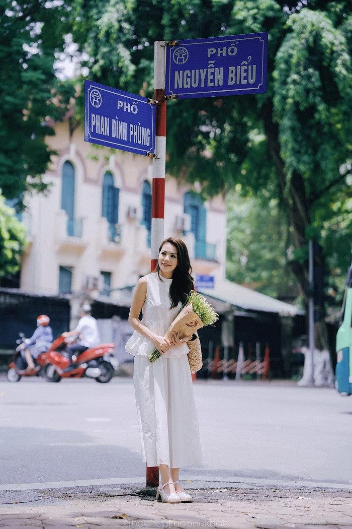Phố Phan Đình Phùng được săn đón mỗi dịp Hà Nội vào thu. Ảnh: Nguyễn Thương