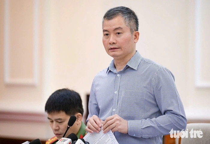 Đại tá Nguyễn Tuấn Hưng, Phó cục trưởng Cục An ninh điều tra Bộ Công an, cho biết đến nay đã có 29 bị can bị khởi tố trong vụ việc - Ảnh: NAM TRẦN&nbsp;