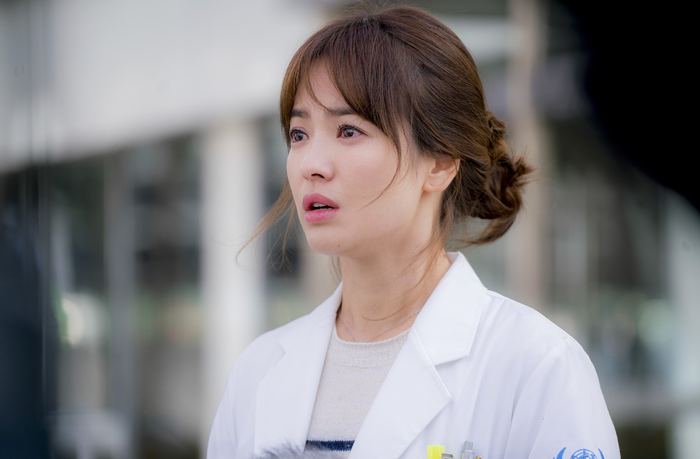 Song Hye Kyo vai Kang Mo Yeon.