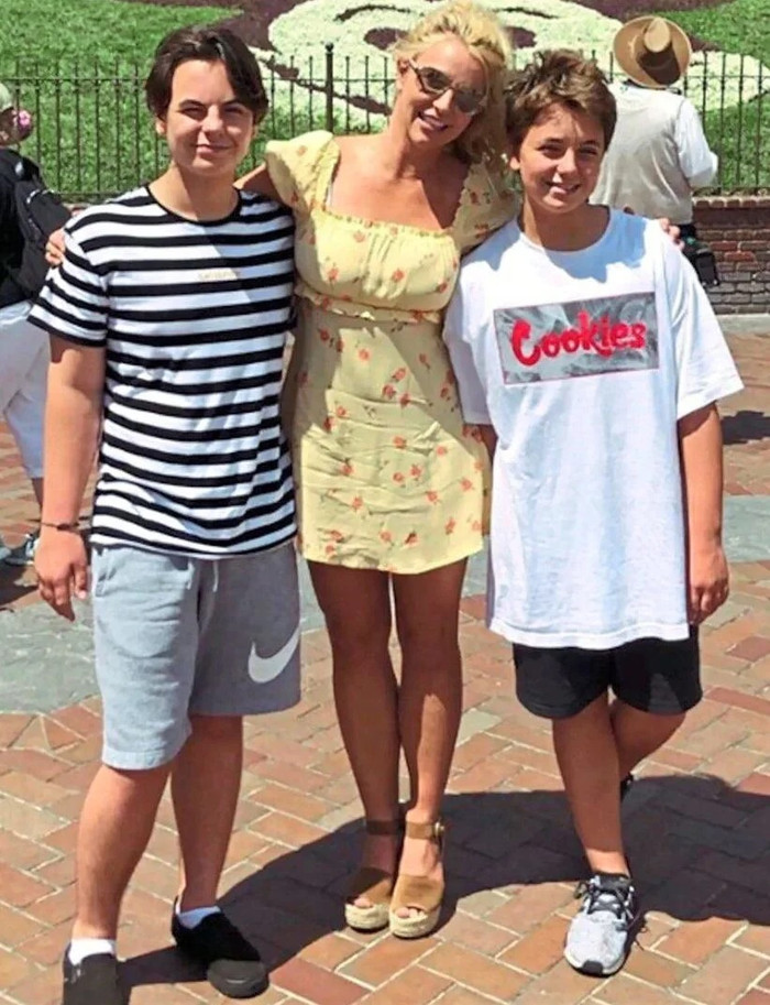 Con trai Britney Spears né tránh câu hỏi về mẹ Ảnh 3