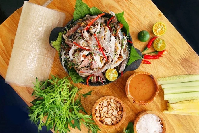 Món gỏi cá Nam Ô. Ảnh: Du lịch Việt