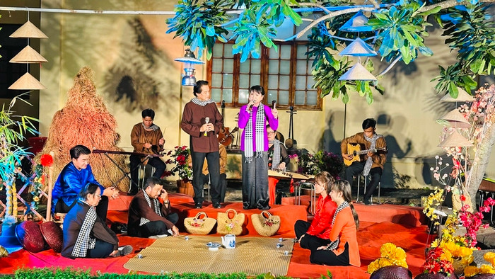 Đờn ca tài tử Vĩnh Long. Ảnh: báo Vĩnh Long