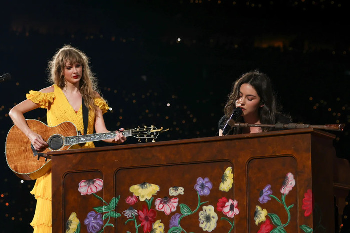 Gracie Abrams tiết lộ điều đáng ngưỡng mộ nhất ở Taylor Swift Ảnh 2