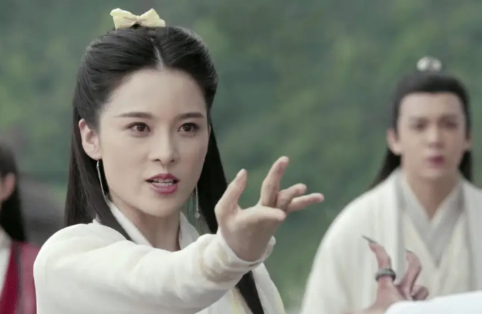 Hoàng Sam Nữ Tử - Truyền nhân bí ẩn thời Ỷ Thiên Đồ Long Ký, người được đánh giá là đỉnh cao võ học của Cổ Mộ phái. Ảnh: Sohu