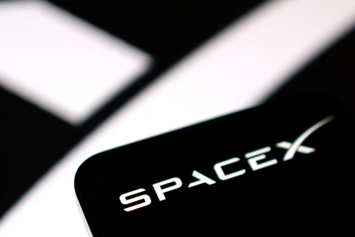 SpaceX gây lo ngại cho giới đầu tư khi hé lộ kế hoạch phát triển dịch vụ di động, đưa Starlink cạnh tranh trực tiếp với Verizon, AT&T và T-Mobile. Ảnh: Reuters