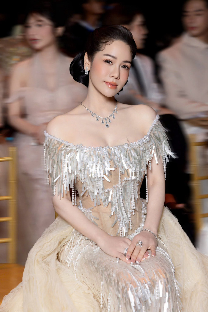 Nhật Kim Anh thường chia sẻ công việc, cuộc sống với khán giả qua mạng xã hội. Ảnh: FBNV