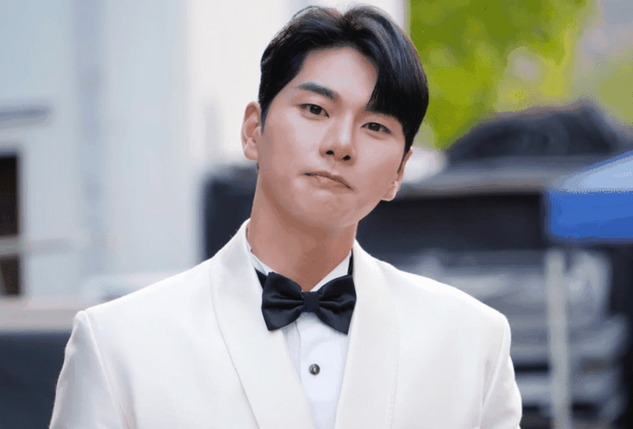 Lee Yi Kyung từng vướng vào những ồn ào ngoài nghệ thuật thời gian gần đây.