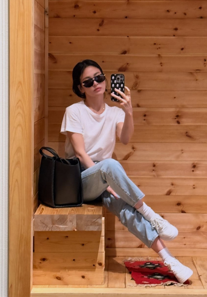 Nhan sắc trẻ trung của Song Hye Kyo ở tuổi 45.