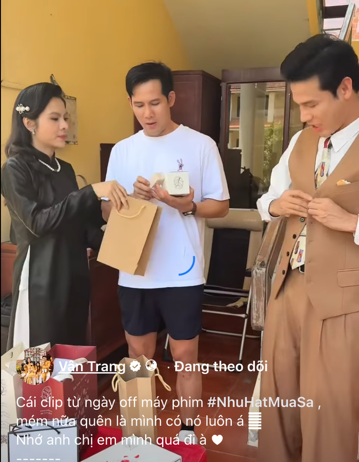 Vân Trang chuẩn bị nhiều phần quà dành tặng các thành viên đoàn phim. Ảnh: Chụp màn hình FBNV