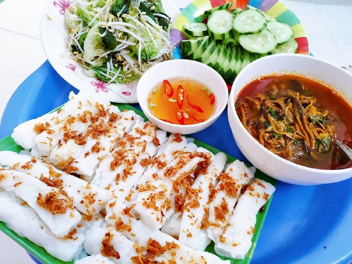 Những đặc sản xứ Nghệ. Ảnh: iVIVU