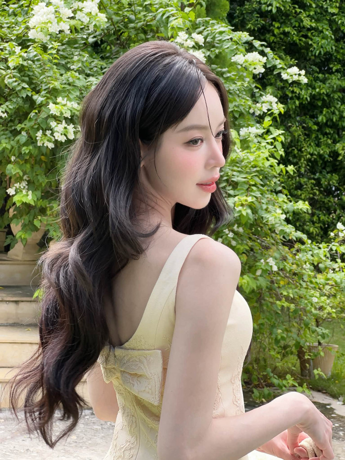 Thanh Thủy đang là một trong những nàng hậu được yêu thích của làng giải trí Việt.