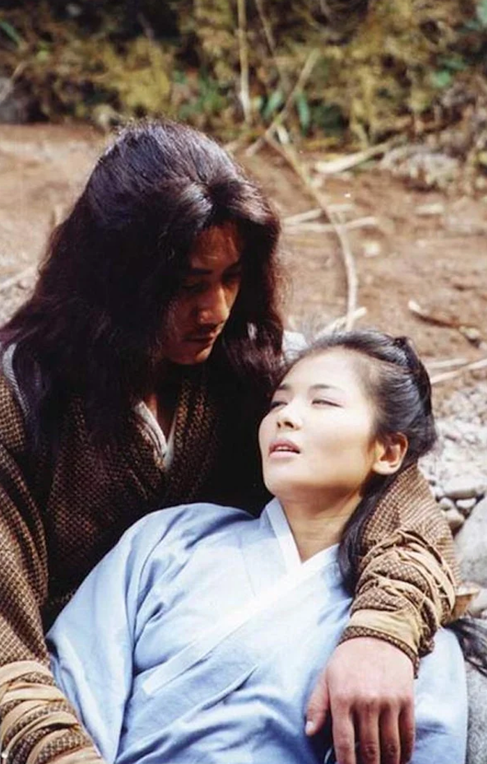 Bi kịch cướp đi sinh mạng của A Châu, khép lại hạnh phúc ngắn ngủi của Tiêu Phong.&nbsp;