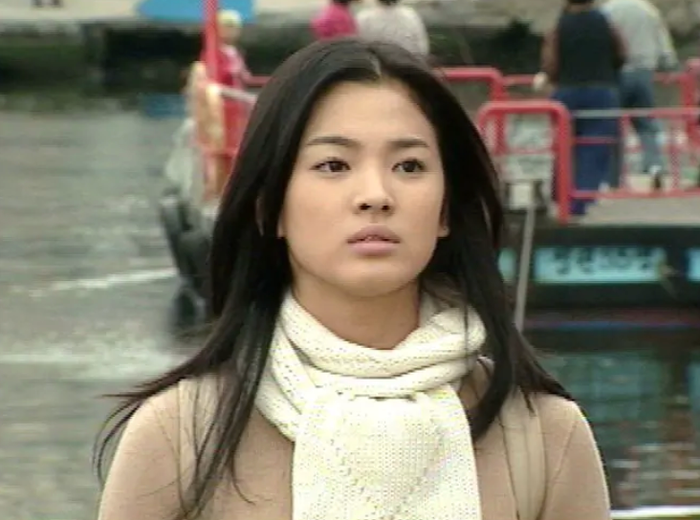 Song Hye Kyo trong phim Trái Tim Mùa Thu.
