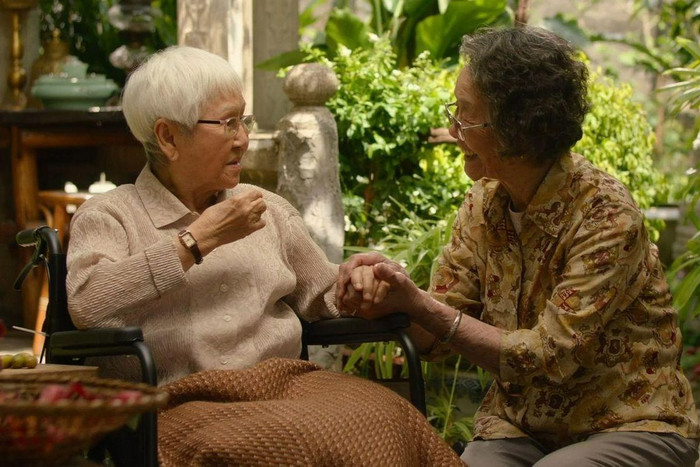 Usha Seamkhum hai lần vào vai bà ngoại đều tạo nên tiếng vang lớn của phòng vé.