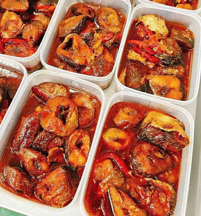 Cá kho kiểu xứ Nghệ. Ảnh: Hoàng Thu Hiền/báo Dân Việt
