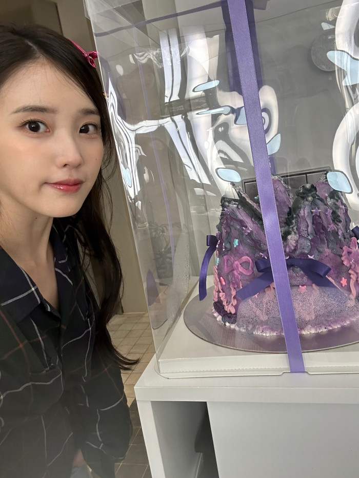 IU cập nhật cuộc sống hiện tại. Cô vừa đón sinh nhật. (Ảnh IGNV)