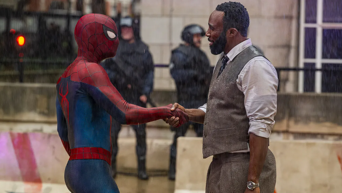 Peter Parker trở lại với hình ảnh 'người hùng khu phố', tập trung vào hành trình trưởng thành và những mất mát sau No Way Home.Ảnh: Marvel.