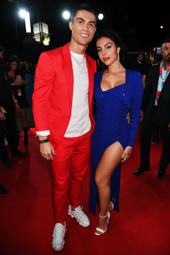Georgina Rodríguez và Cristiano Ronaldo tại MTV EMAs vào ngày 3 tháng 11 năm 2019. Ảnh: Getty Images