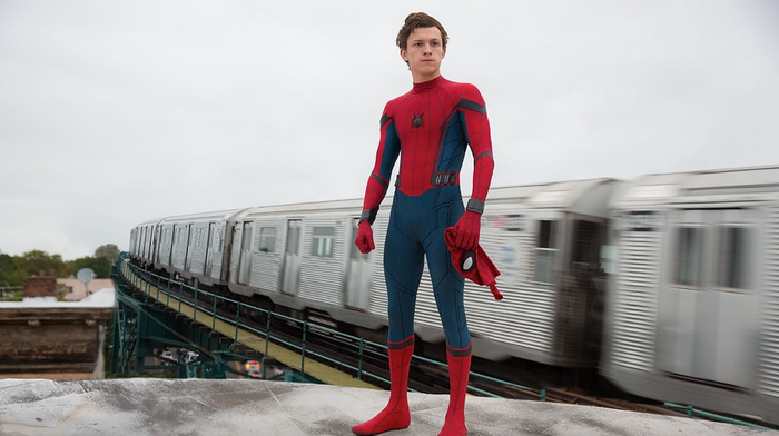 Mở màn cho hành trình này là Spider-Man: Homecoming ra mắt năm 2017, với doanh thu khoảng 880,9 triệu USD.