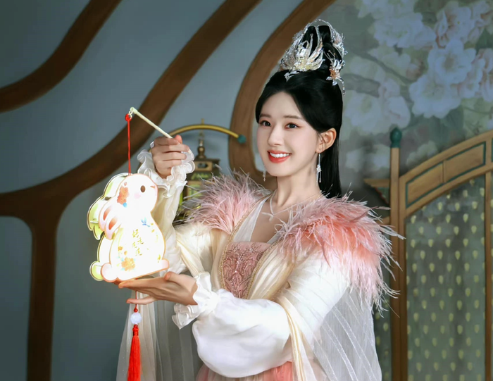 Triệu Lộ Tư là một trong những 'nữ thần phim ngôn tình' của màn ảnh Hoa ngữ.