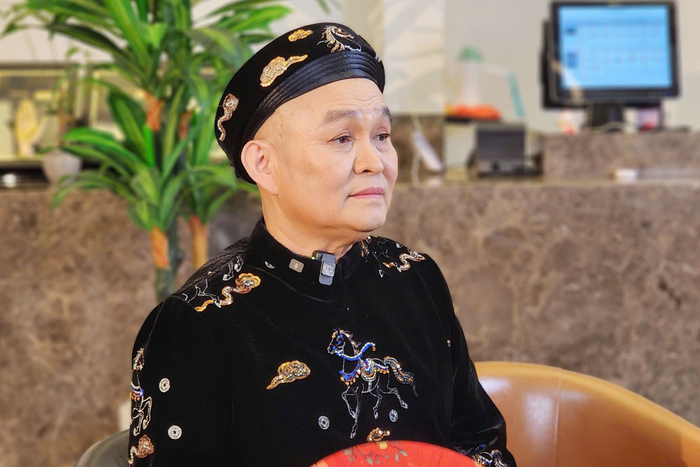 NSƯT Xuân Hinh có màn chạm ngõ điện ảnh chưa thực sự trọn vẹn.