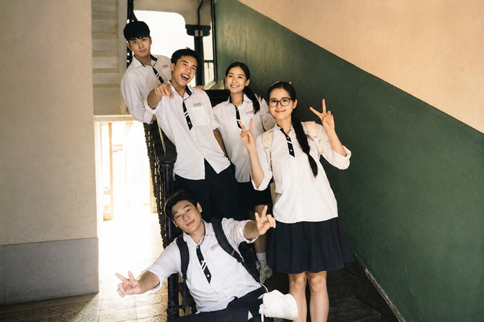 Phần thanh xuân có sự tham gia của những diễn viên trẻ như Long Vũ, Lưu Ly, trong khi dàn diễn viên sẽ được thay đổi khi nhóm nhân vật bước sang tuổi trưởng thành.